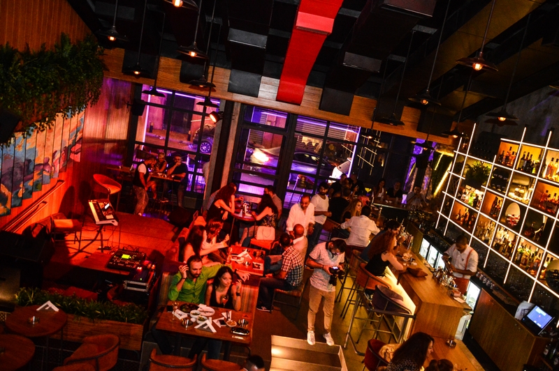 Cinda Ramseur at Vivid Bar Lounge